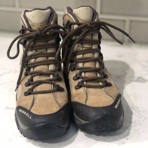 Merrell women hiking boot